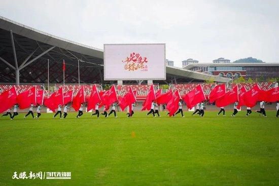 主场作战的灰熊面对西部副班长马刺却占不到任何便宜，反倒是马刺在后半段轮换阶段送出10-4的攻势反超比分；不过次节马刺进攻下滑突然找不到准心，他们这一节仅得17分直接让出主动权，灰熊则以10-2开局迅速扭转局势并取得7分领先进入下半场。